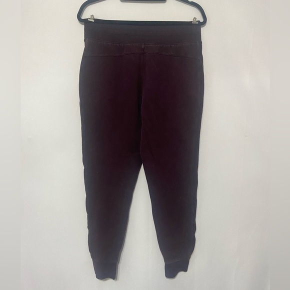 Lululemon GUC Get Going Jogger in plum color relaxed fit size 8 - Picture 3 of 5